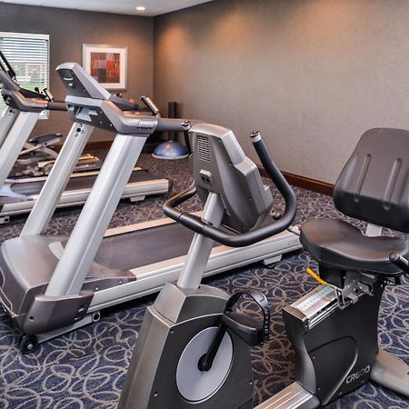 Holiday Inn Express Hotel & Suites York By Ihg Экстерьер фото