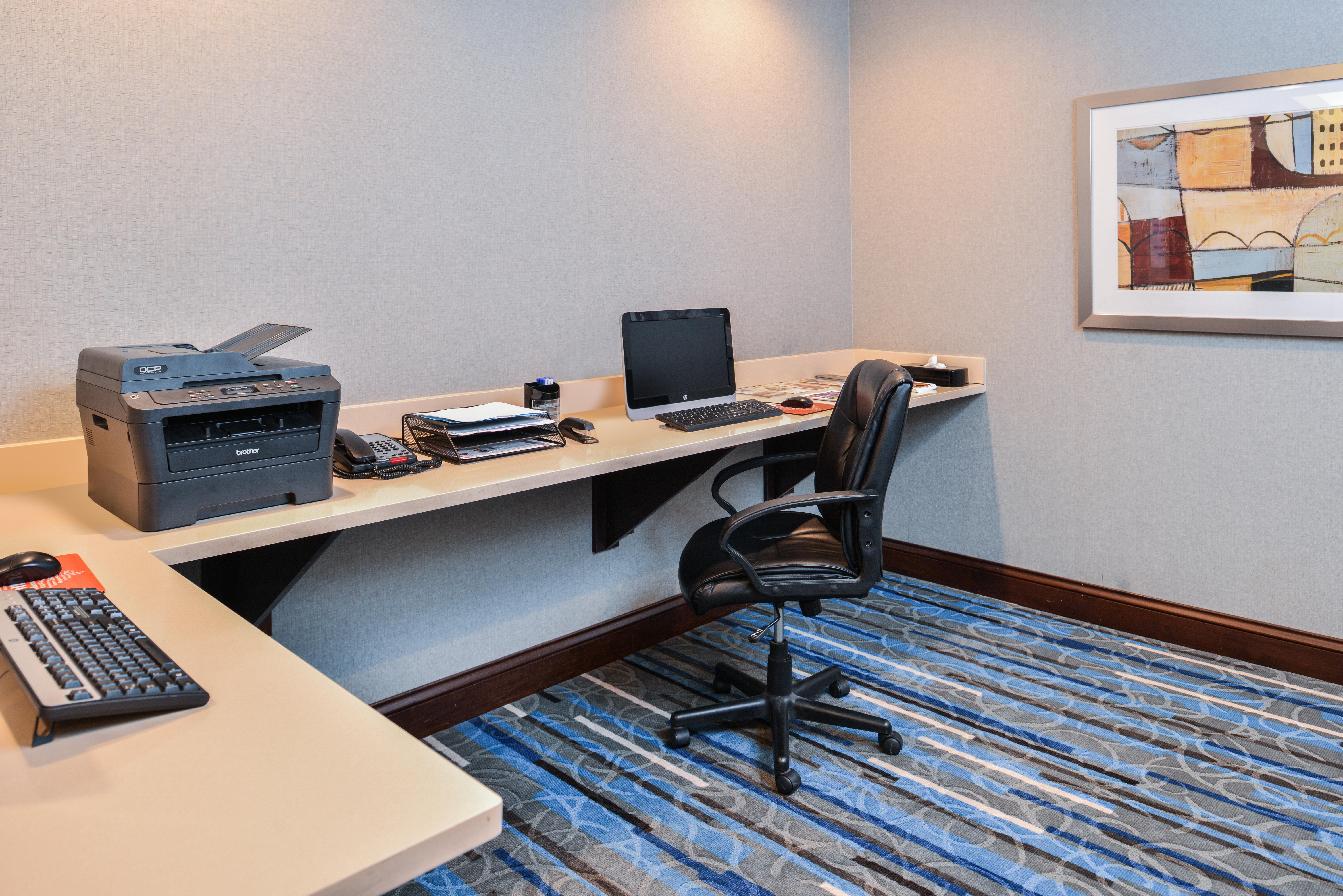 Holiday Inn Express Hotel & Suites York By Ihg Экстерьер фото