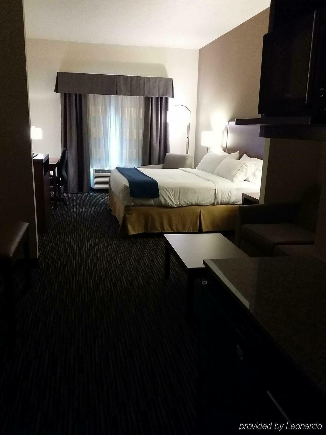 Holiday Inn Express Hotel & Suites York By Ihg Экстерьер фото